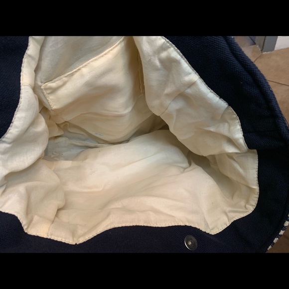 Medium sized tote - Picture 2 of 2